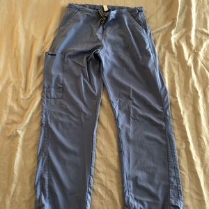 Bundle of 3 scrub bottoms - size L